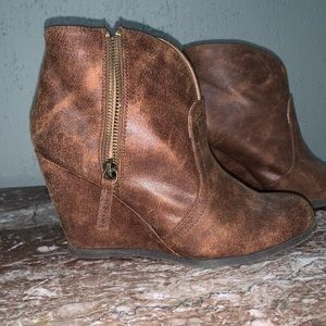 Daytrip brown booties size 9 from Buckle